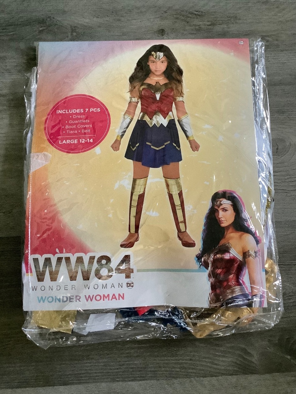 Bnwt Wonder Woman costume size 12-14
